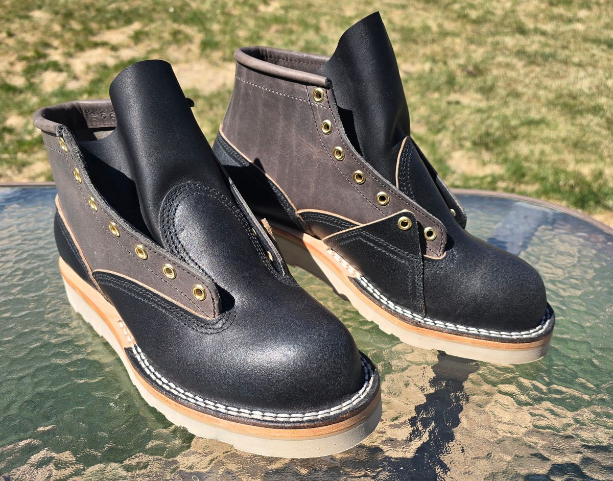 Photo by gtealcr on May 8, 2026 of the Nicks X Stitchdown The Bromley in Horween Pacific Waxed Flesh & Horween Light Grey Cypress.