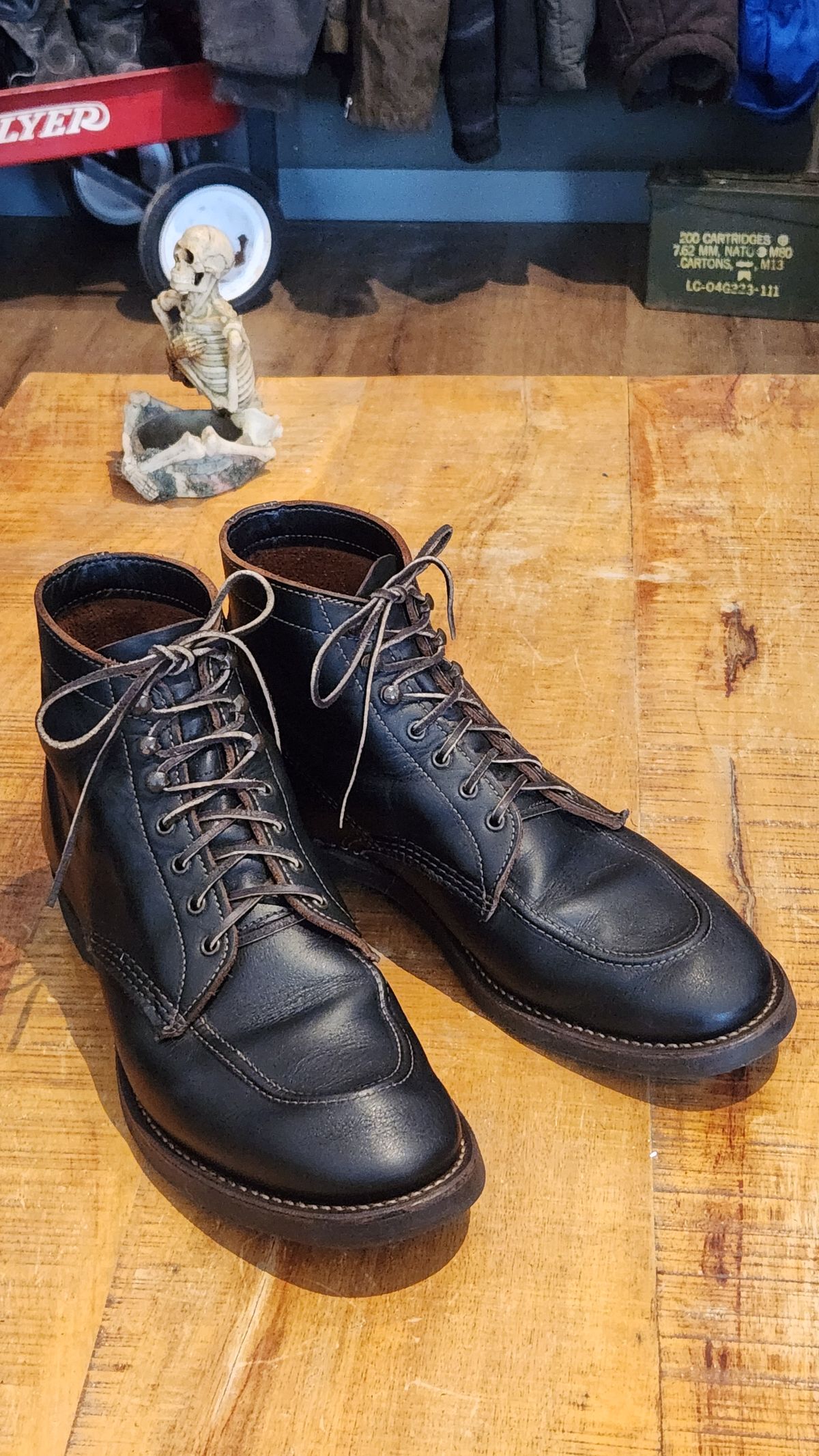 Photo by RUSTSPOT on March 9, 2026 of the Red Wing 8075 in S.B. Foot Black Prairie.