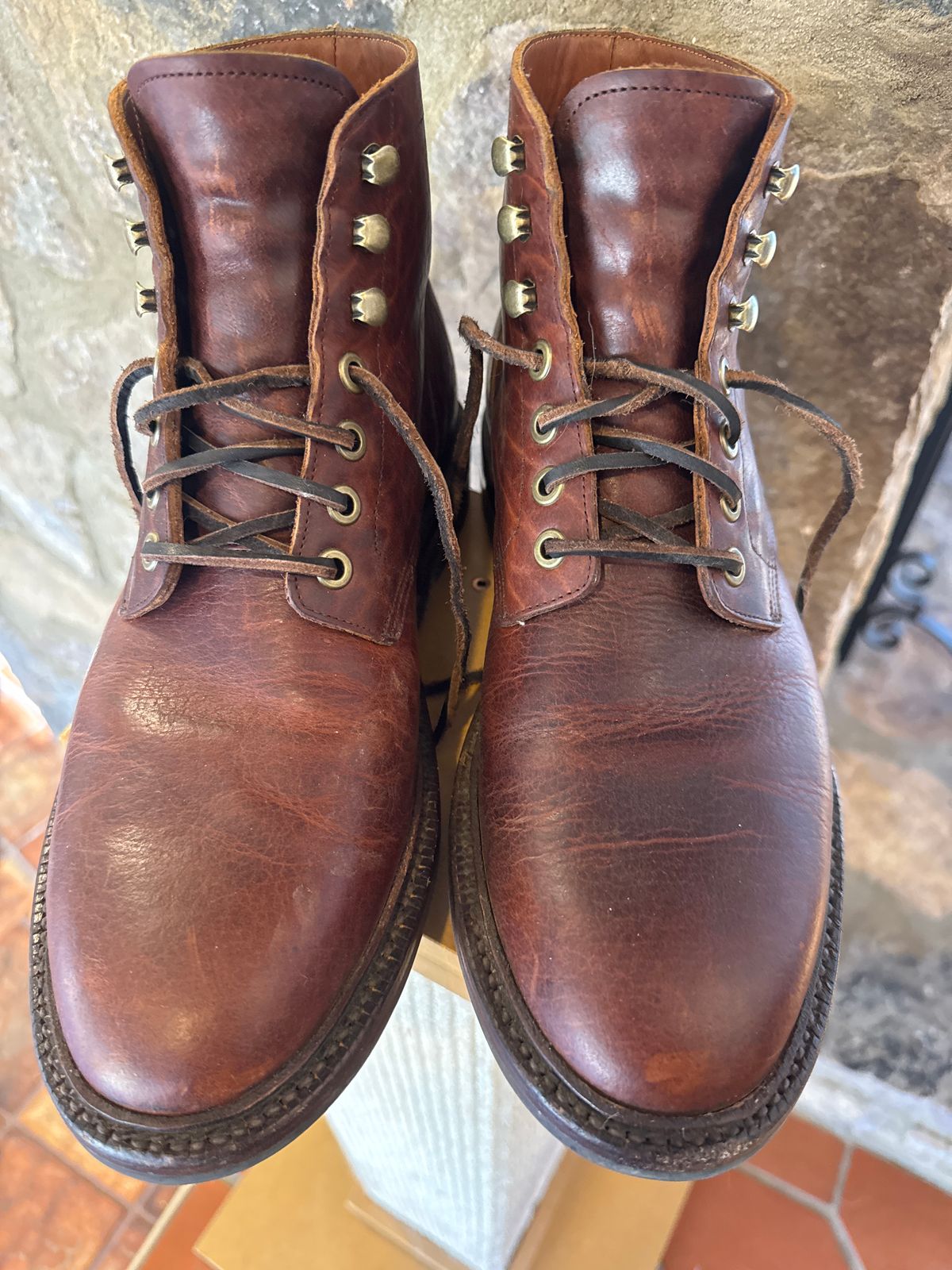 Photo by bigsmallies on November 8, 2024 of the Grant Stone Diesel Boot in Seidel Walnut Bison.