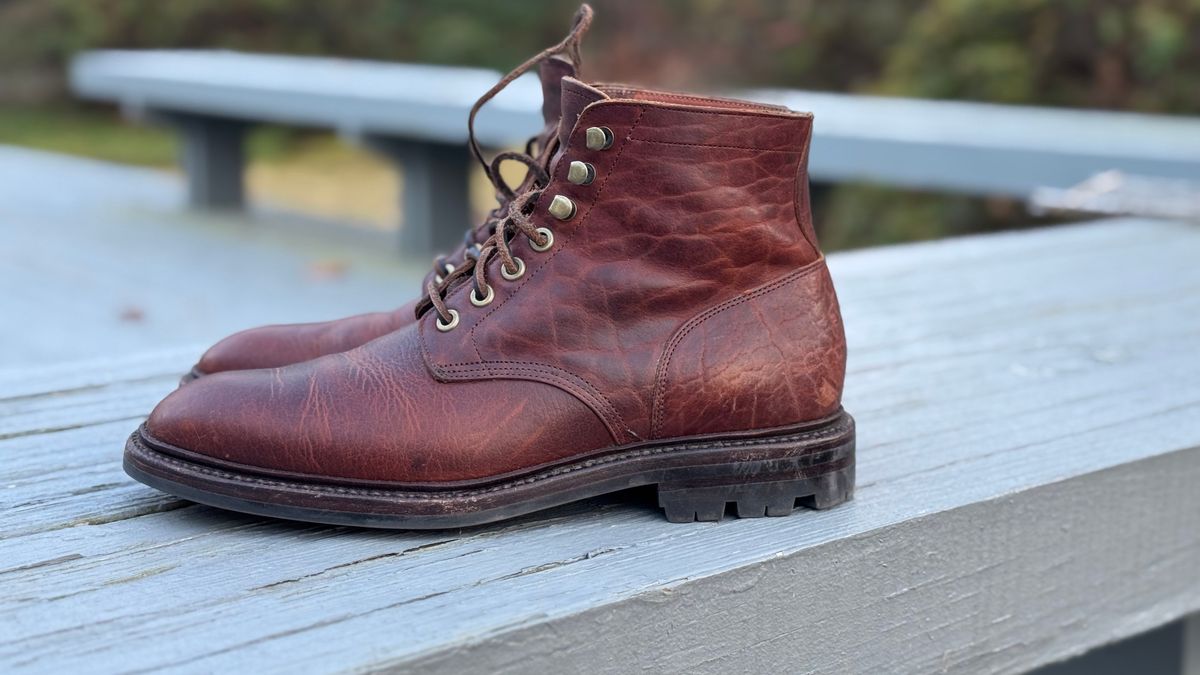 Photo by bigsmallies on December 1, 2024 of the Grant Stone Diesel Boot in Seidel Walnut Bison.