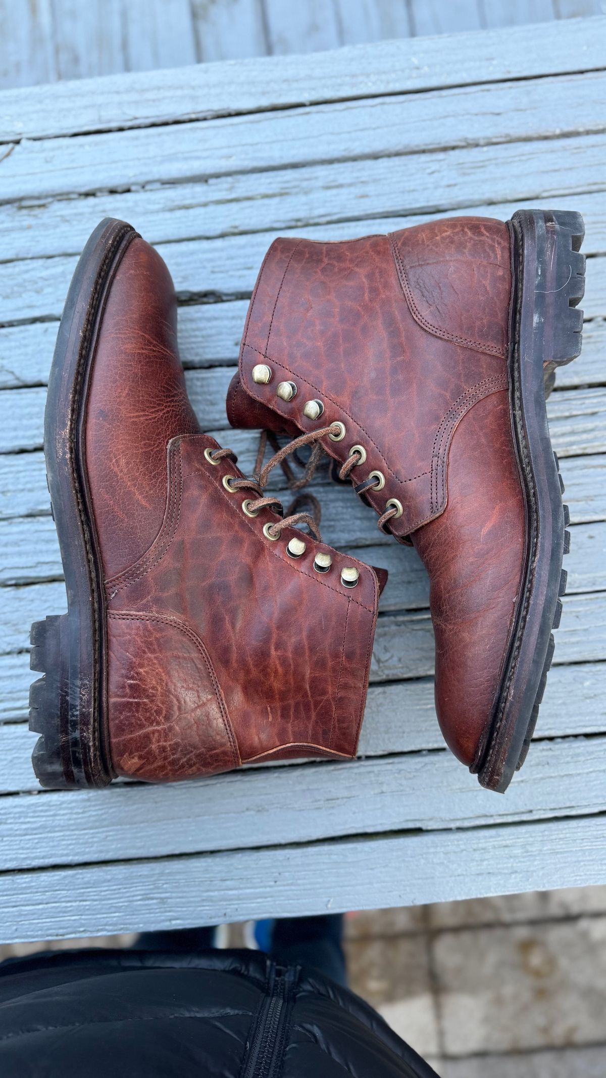 Photo by bigsmallies on December 1, 2024 of the Grant Stone Diesel Boot in Seidel Walnut Bison.