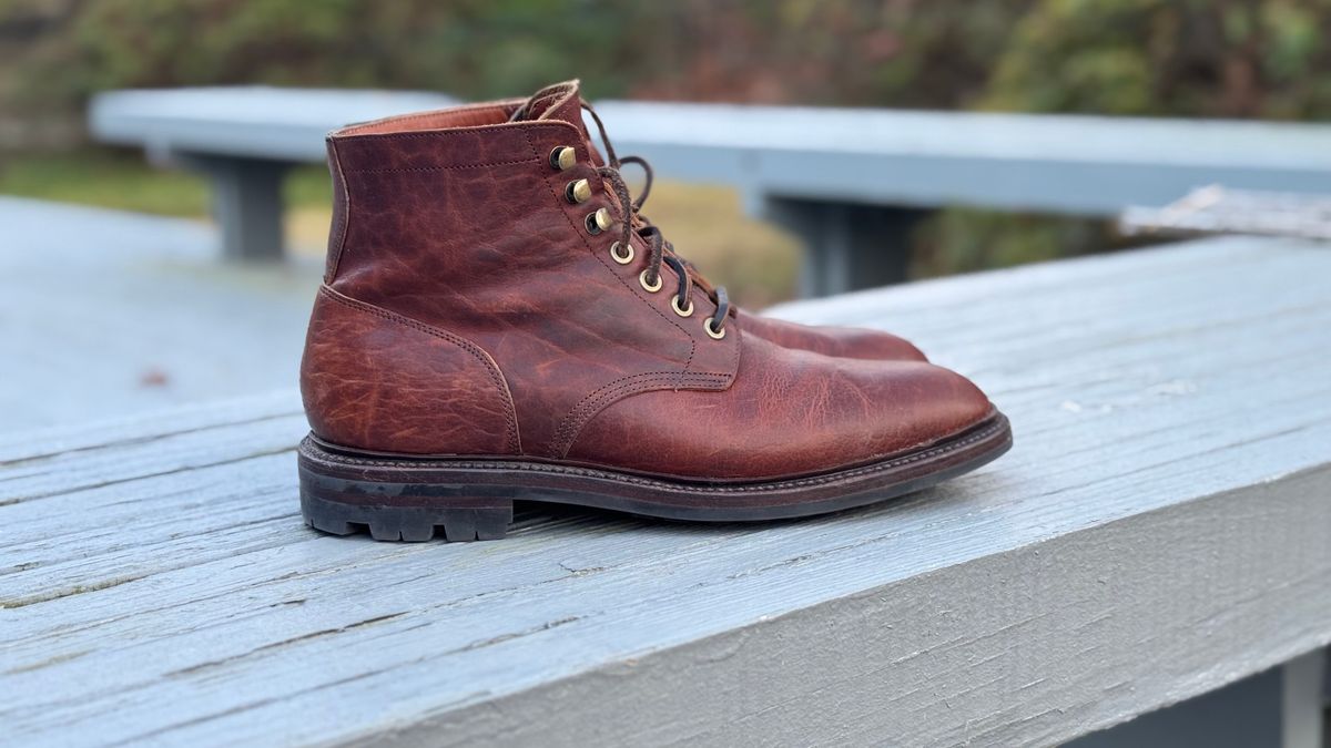 Photo by bigsmallies on December 1, 2024 of the Grant Stone Diesel Boot in Seidel Walnut Bison.
