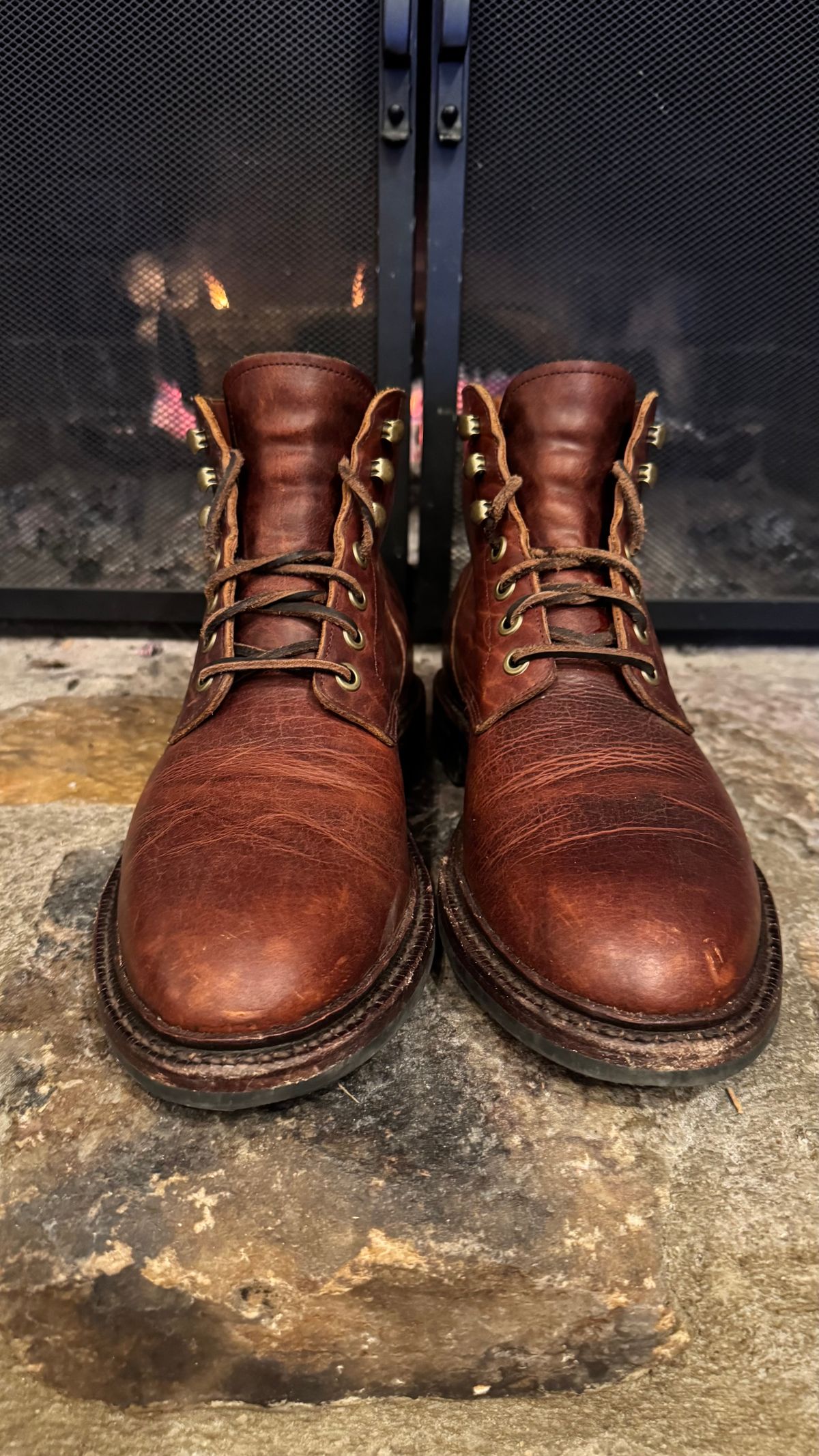 Photo by bigsmallies on January 5, 2025 of the Grant Stone Diesel Boot in Seidel Walnut Bison.