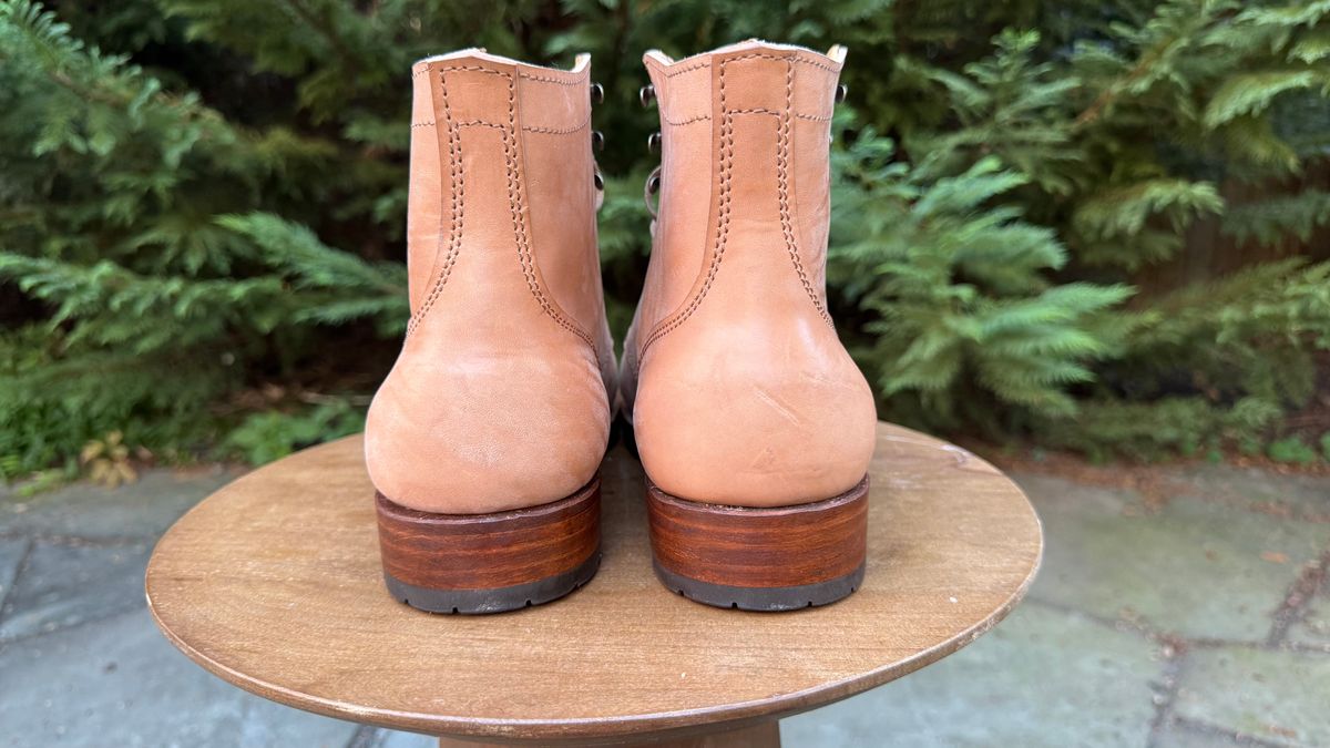 Photo by bigsmallies on October 1, 2025 of the Oldspeed Custom Model in Horween Russet Horsehide Strips.