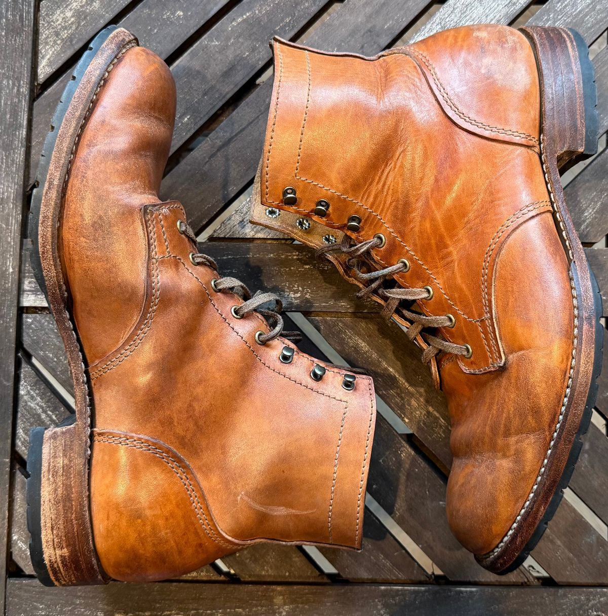 Photo by bigsmallies on April 5, 2026 of the Oldspeed MFG Custom Model in Horween Russet Horsehide Strips.