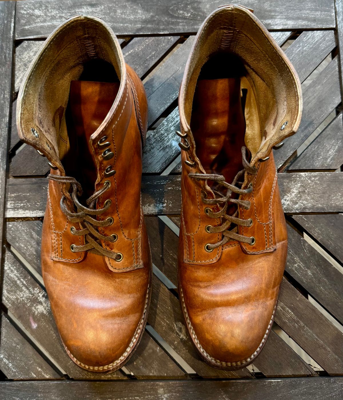 Photo by bigsmallies on April 5, 2026 of the Oldspeed MFG Custom Model in Horween Russet Horsehide Strips.