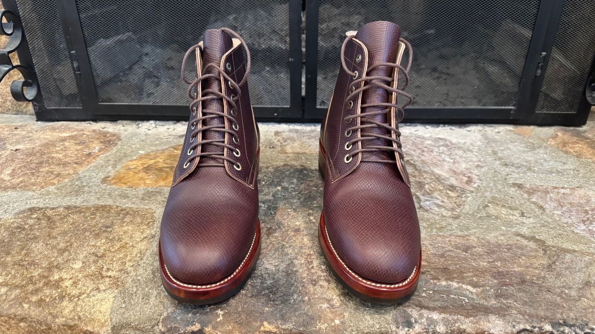 Photo by bigsmallies on November 1, 2024 of the Briselblack The Catcher in Horween Saddle Brown Hatch Grain.