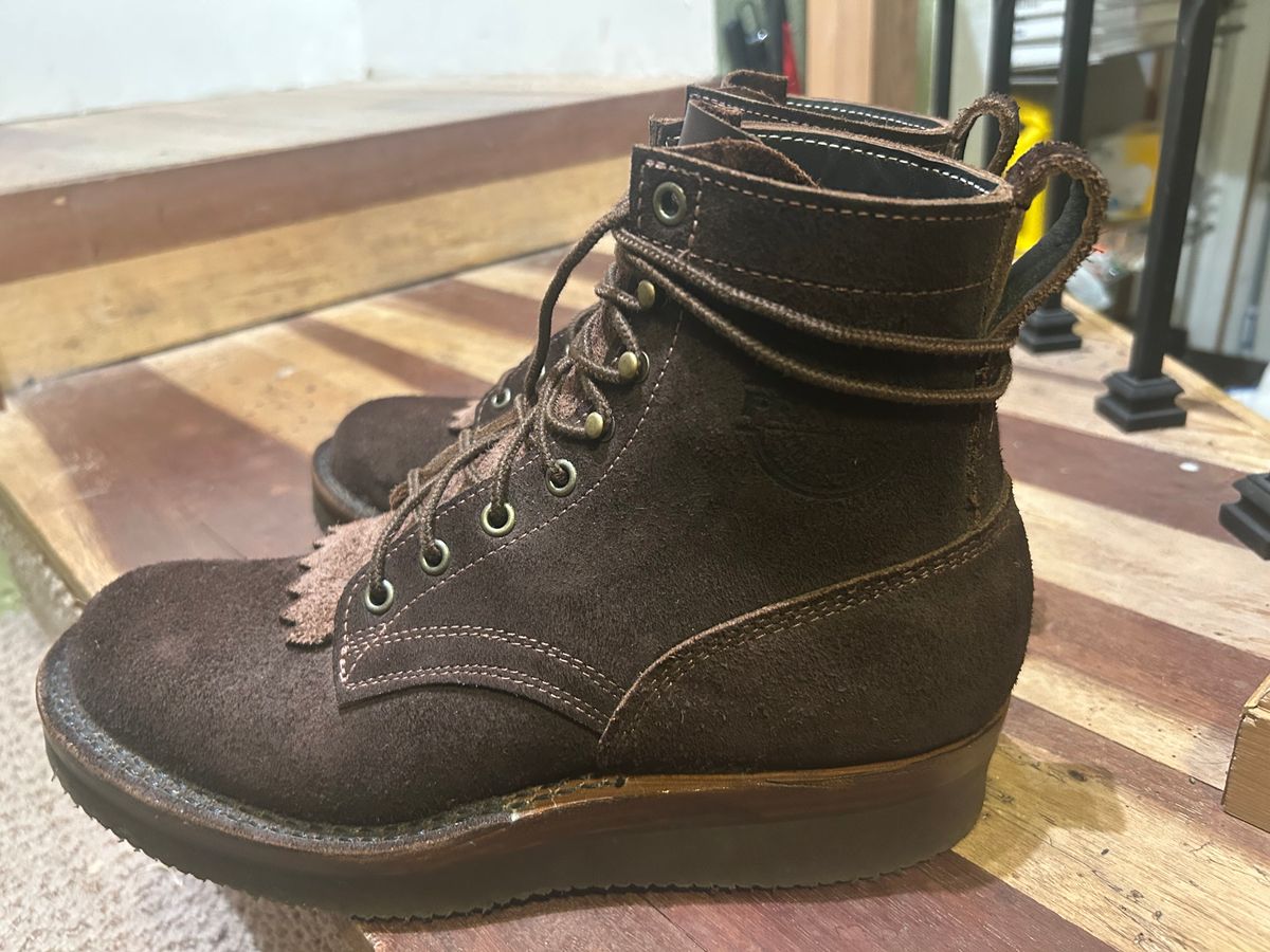 Photo by uptonj on December 23, 2024 of the Frank's Boots Rainier in Mocha Roughout.