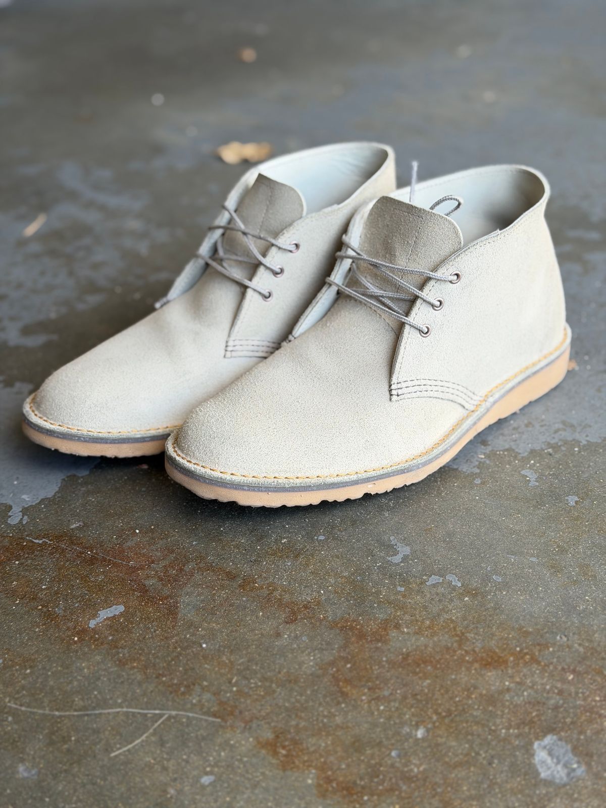 Photo by thelastleatherbender on April 4, 2026 of the Red Wing Weekender Chukka in White Sand Mohave.