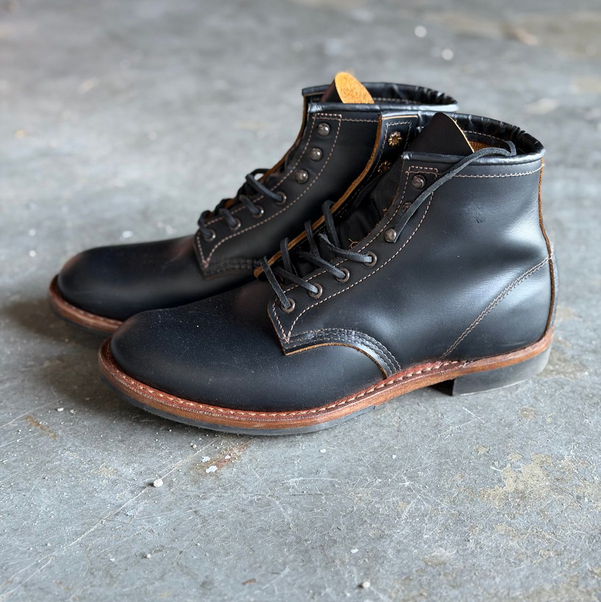 Photo by thelastleatherbender on March 27, 2026 of the Red Wing Beckman Flatbox in S.B. Foot Black Klondike.