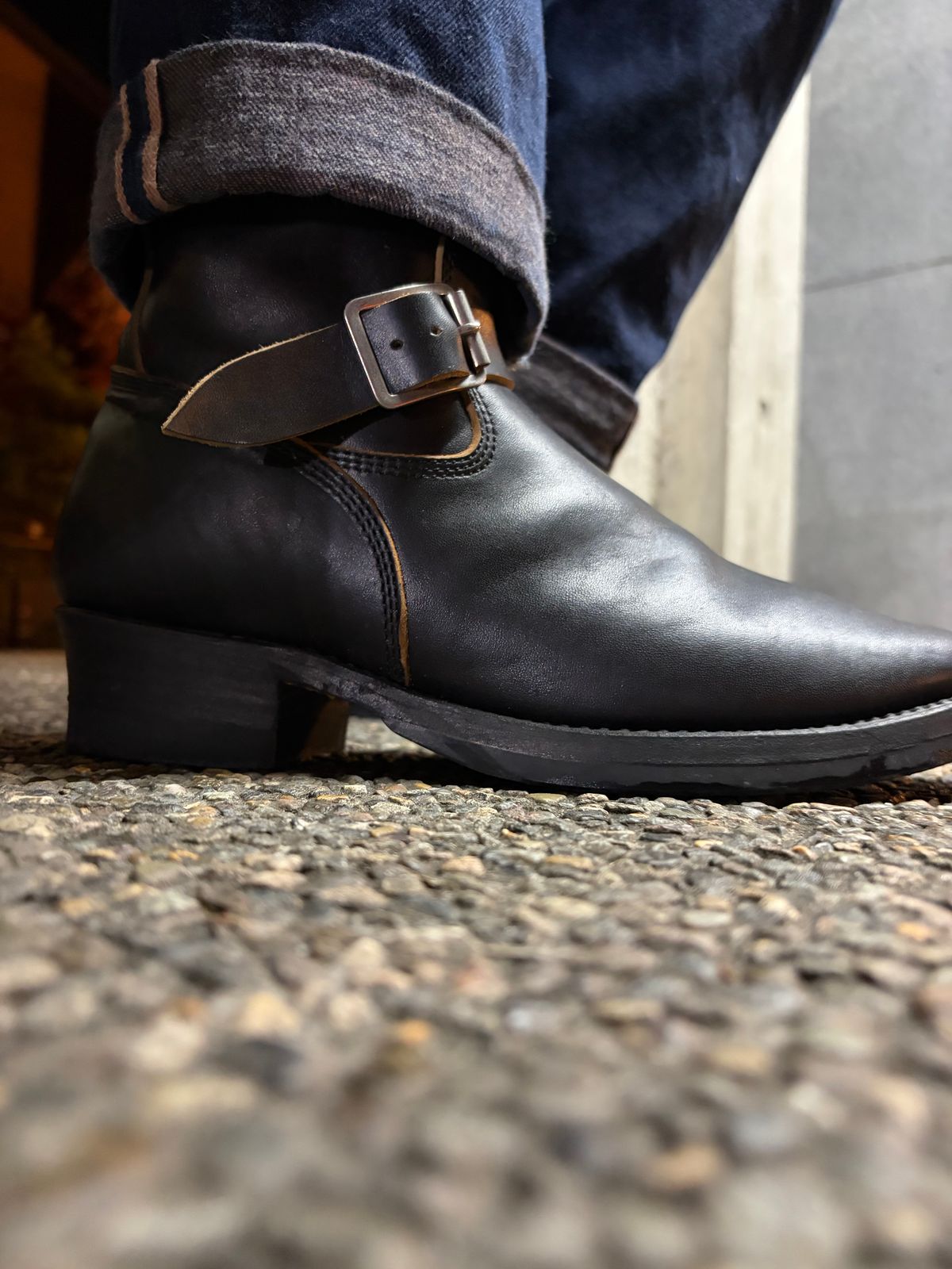 Photo by feathers1ut on November 25, 2025 of the Addict Boots AB-01 Engineer Boots in Black Dye-Finished Horsehide & Maryam Black Horsebutt.