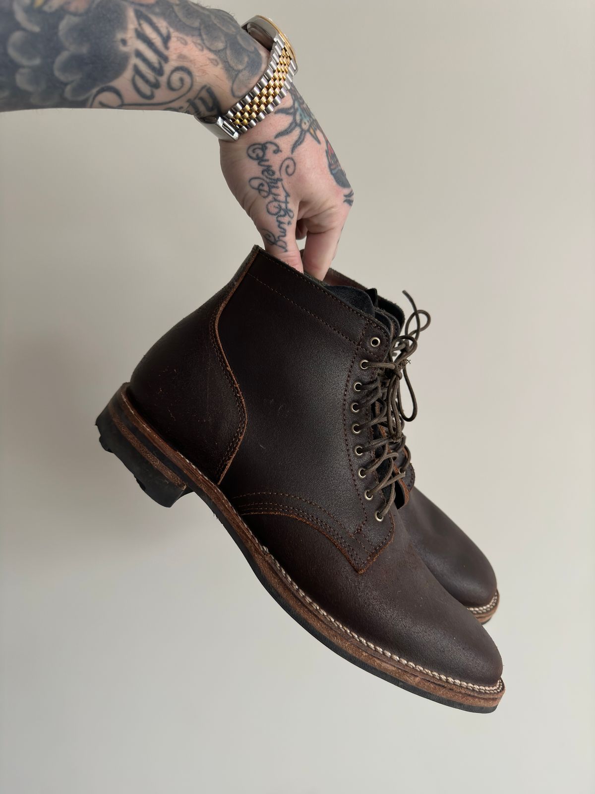 Photo by Thehambergerlar on February 7, 2024 of the Viberg Service Boot in Shinki Dark Brown Oiled Horsebutt.