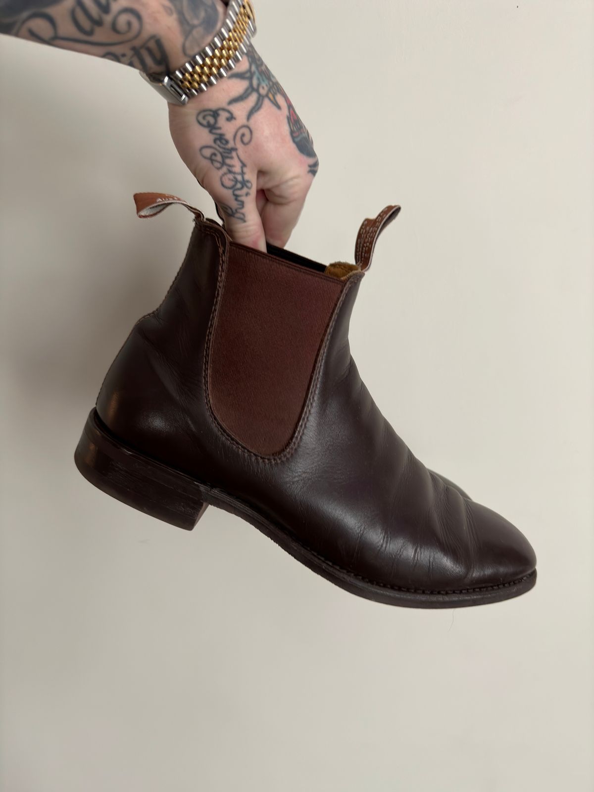 Photo by Thehambergerlar on February 7, 2024 of the R.M. Williams Comfort Craftsman Boot in Chestnut Yearling.