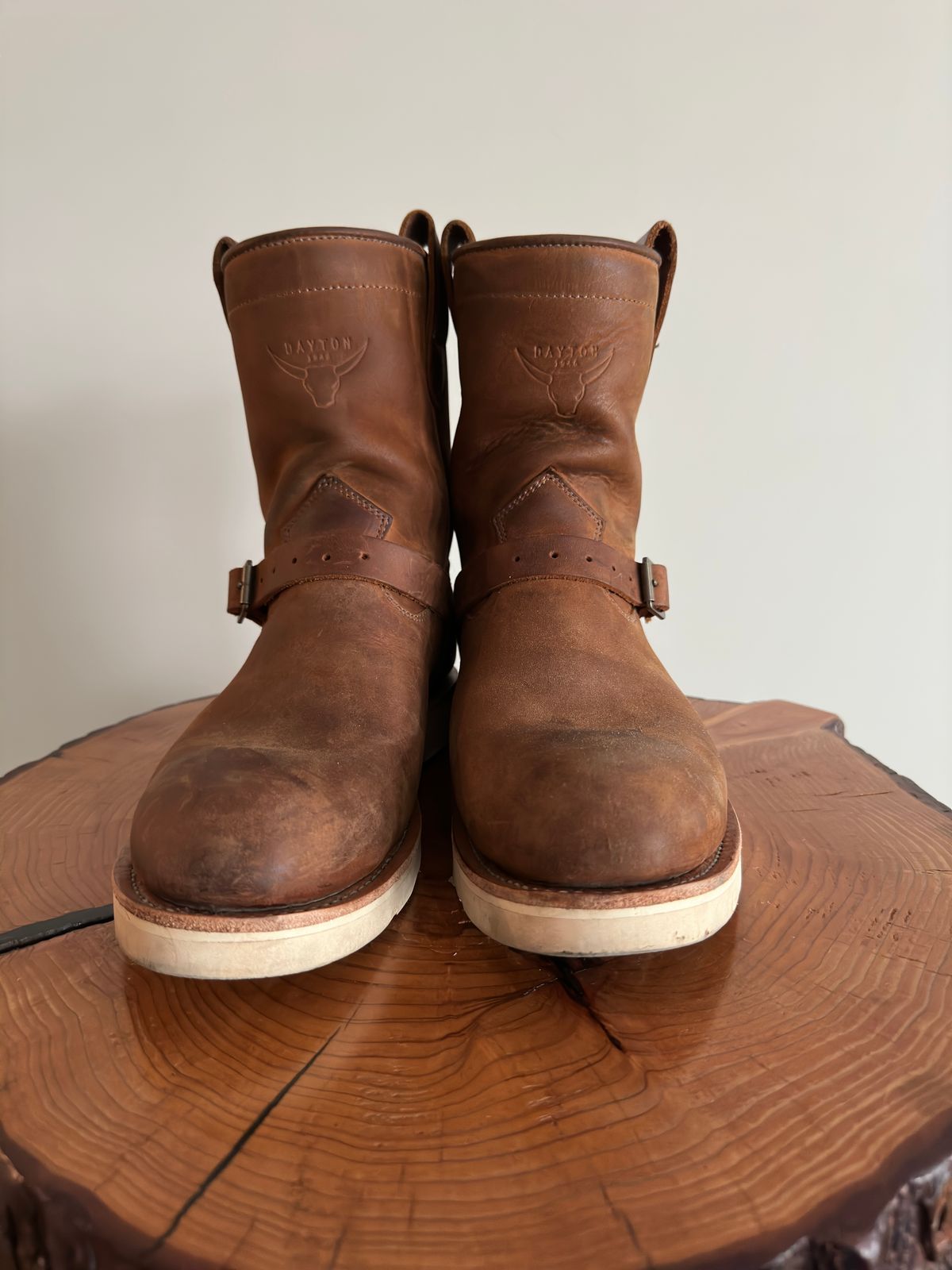 Photo by Thehambergerlar on February 7, 2024 of the Dayton Boots Custom Model in Brown Oil Tan.