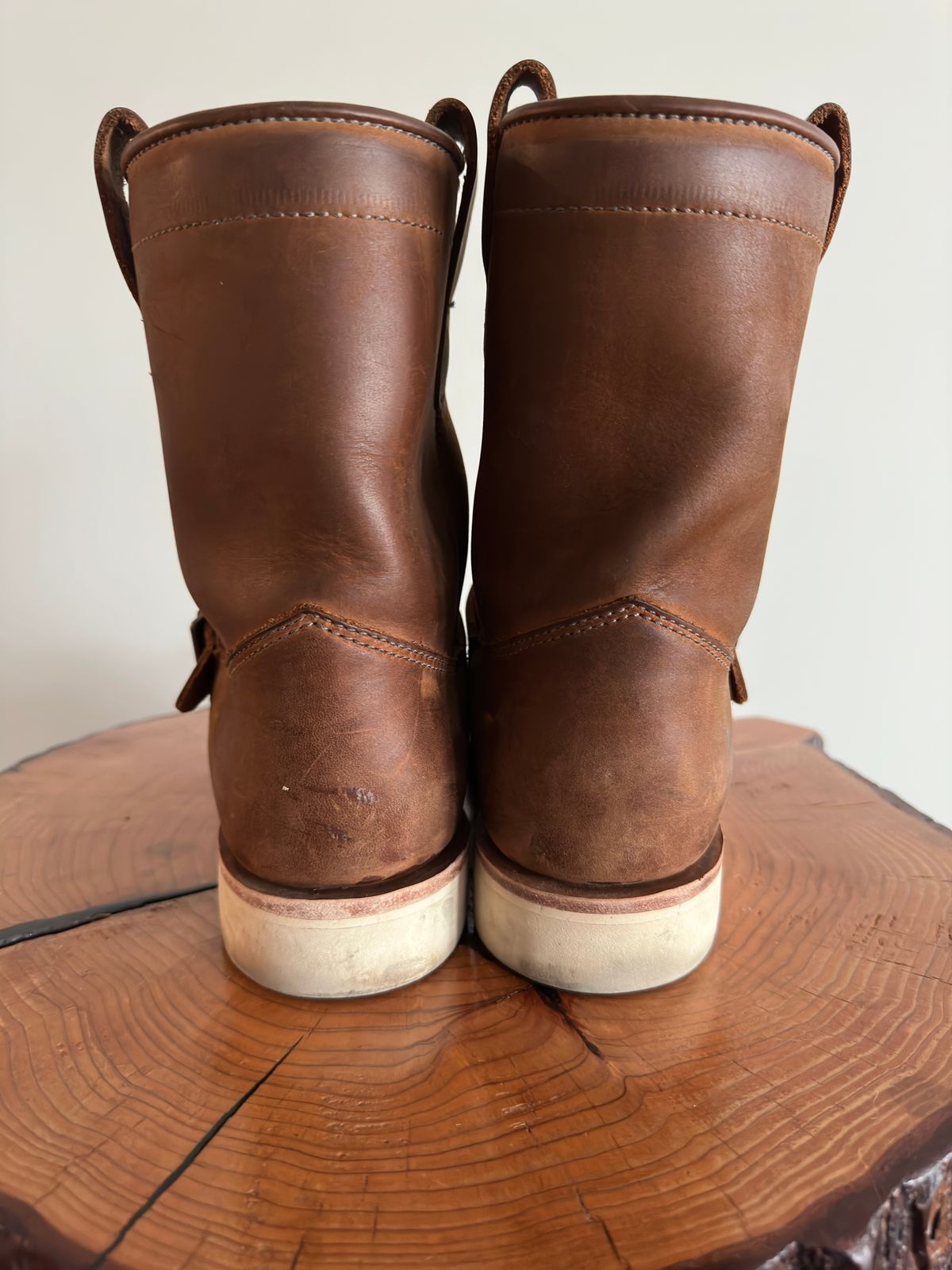 Photo by Thehambergerlar on February 7, 2024 of the Dayton Boots Custom Model in Brown Oil Tan.