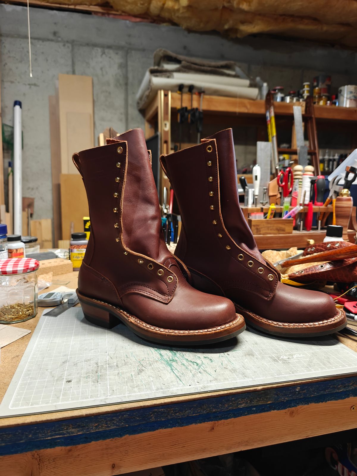 Photo by x24sousa on March 20, 2026 of the White's x Rose Anvil Drifter in Seidel Red Dog Oil Tan.