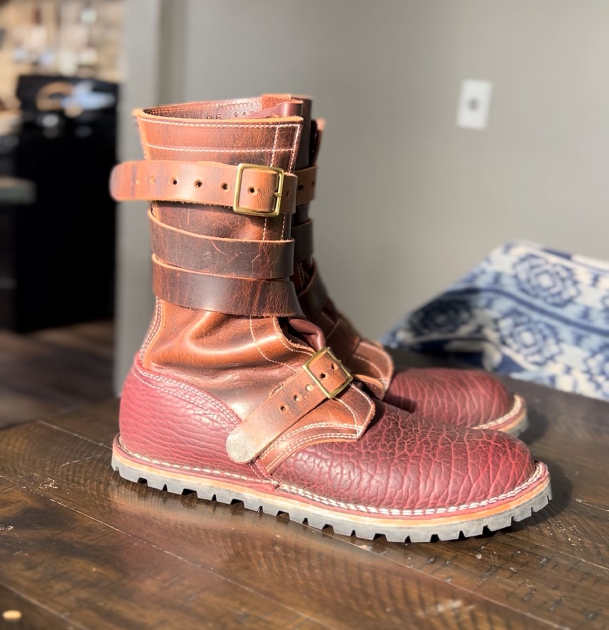 Photo by petejones418 on November 27, 2025 of the Nicks TankerPro in Italian Brown Cypress & Law Tanning Oxblood Smooth Shruken Bison.