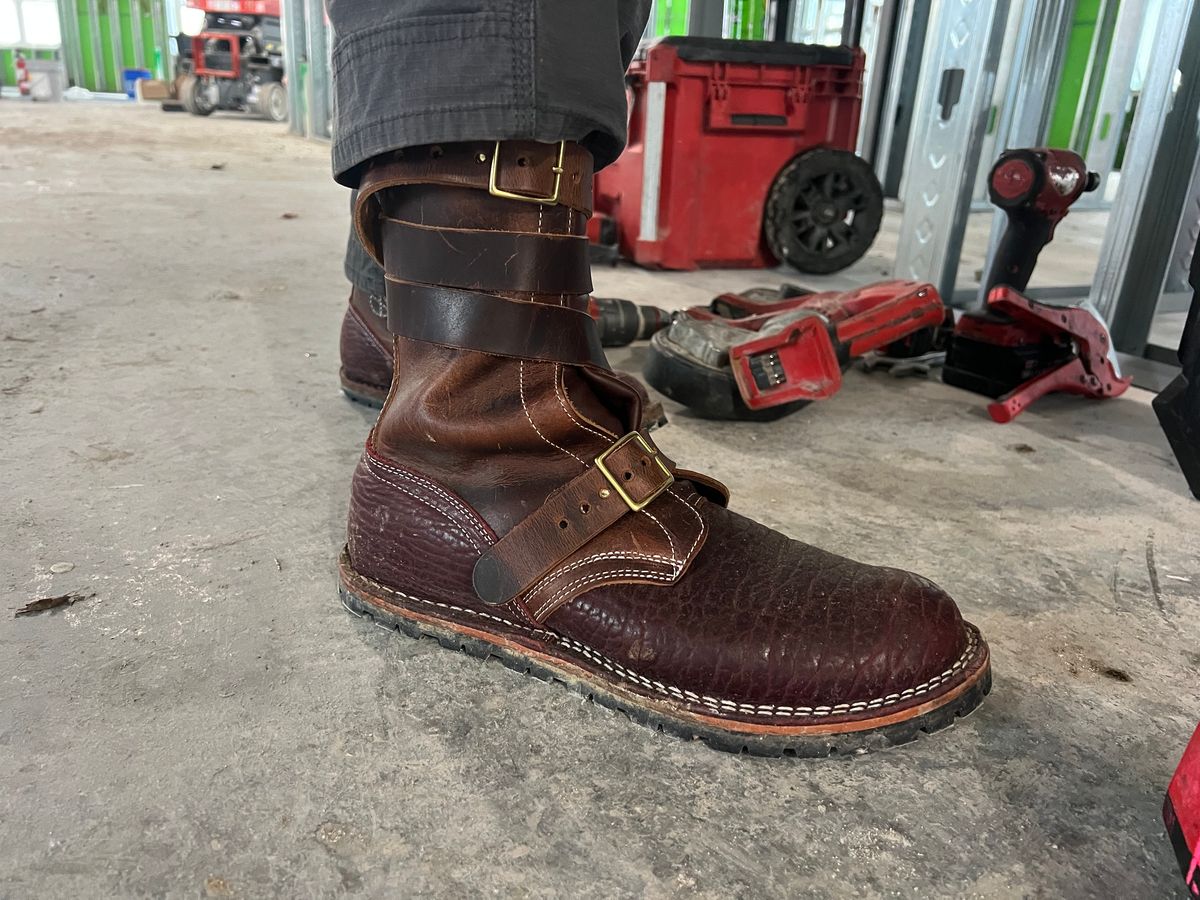 Photo by petejones418 on November 26, 2025 of the Nicks TankerPro in Italian Brown Cypress & Law Tanning Oxblood Smooth Shruken Bison.