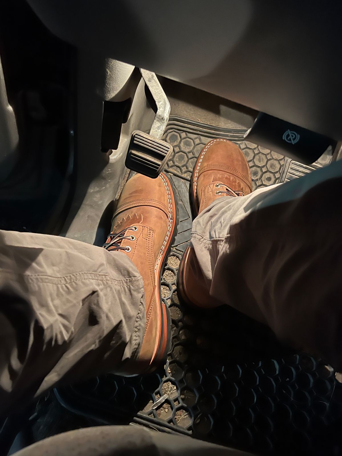Photo by petejones418 on October 1, 2024 of the Nicks Lace Up Work in Seidel WeatherShield Brown.