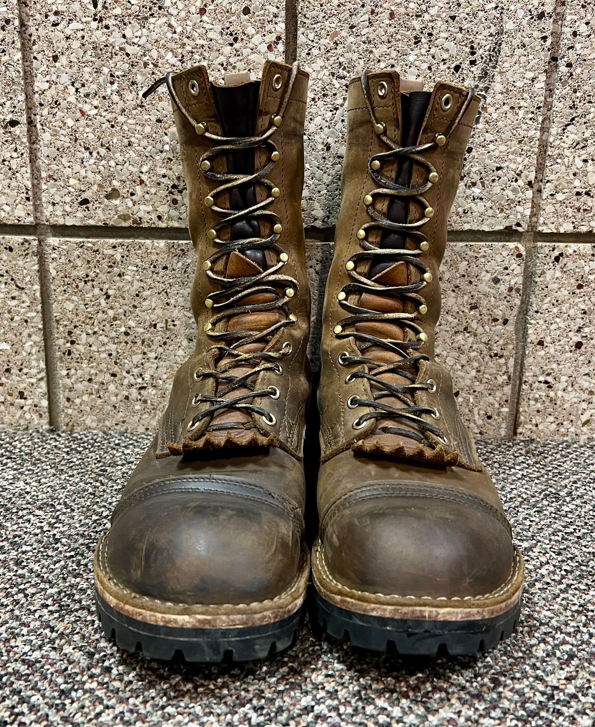 Photo by petejones418 on November 4, 2024 of the Nicks Lace Up Work in Seidel WeatherShield Brown.