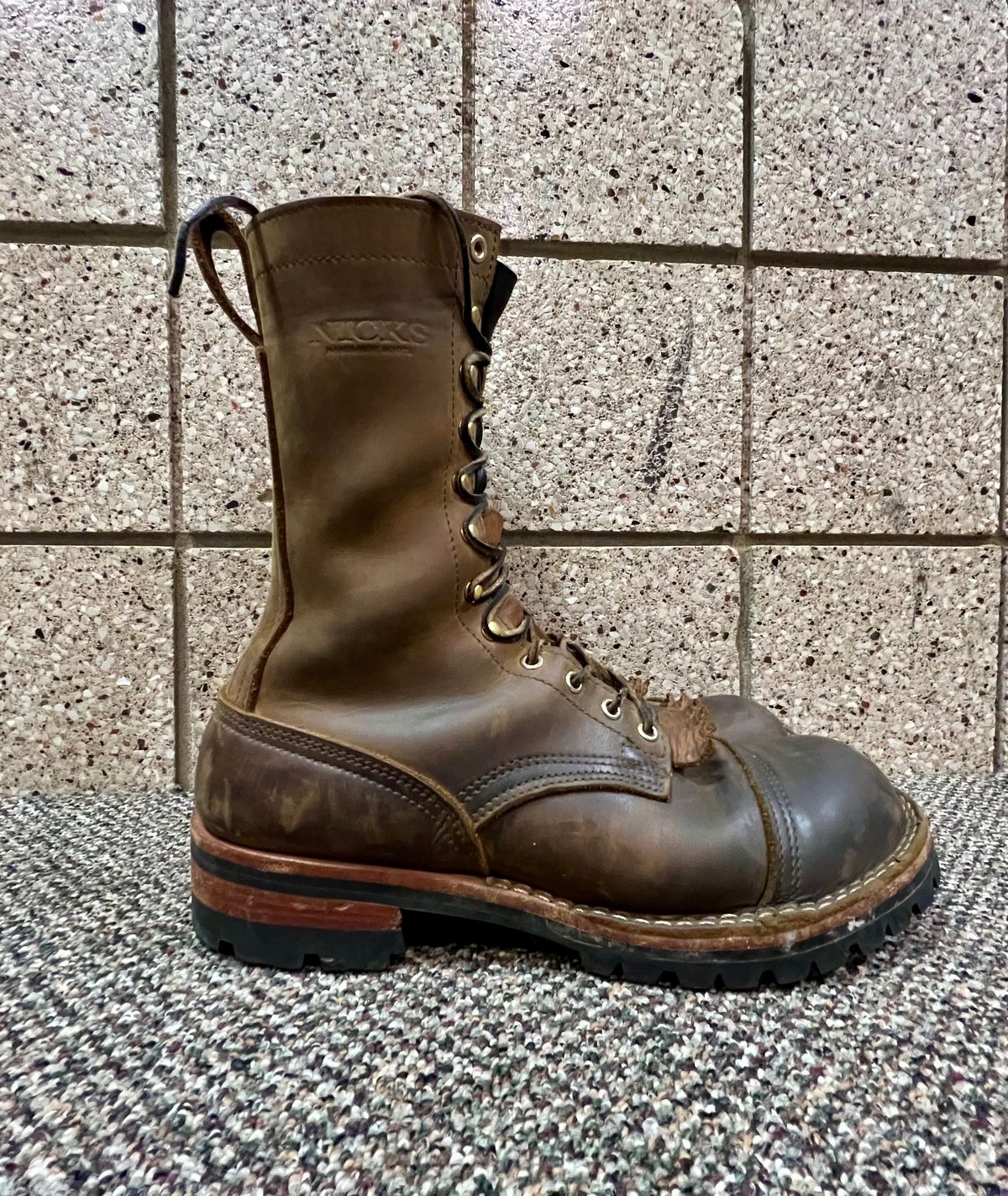 Photo by petejones418 on November 4, 2024 of the Nicks Lace Up Work in Seidel WeatherShield Brown.