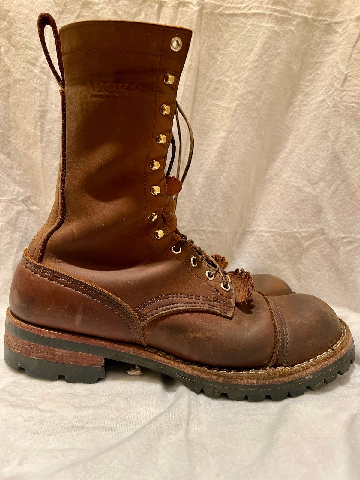 Photo by petejones418 on December 5, 2024 of the Nicks Lace Up Work in Seidel WeatherShield Brown.