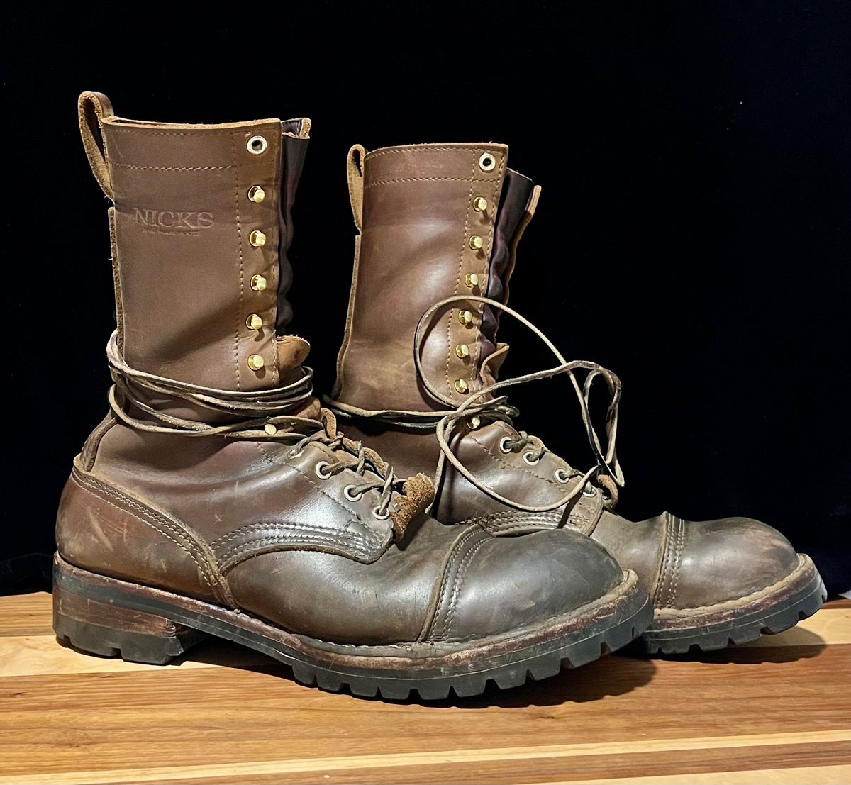 Photo by petejones418 on April 1, 2025 of the Nicks Lace Up Work in Seidel WeatherShield Brown.