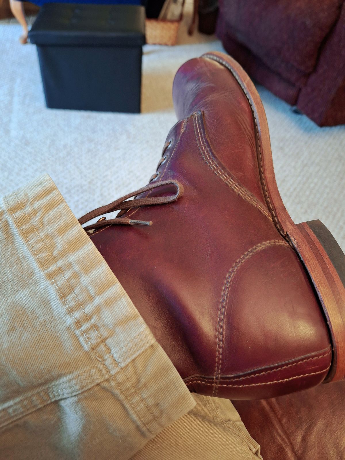 Photo by Arto on November 28, 2024 of the Wolverine 1000 Mile Plain-Toe Boot in Horween Burgundy Chromexcel.