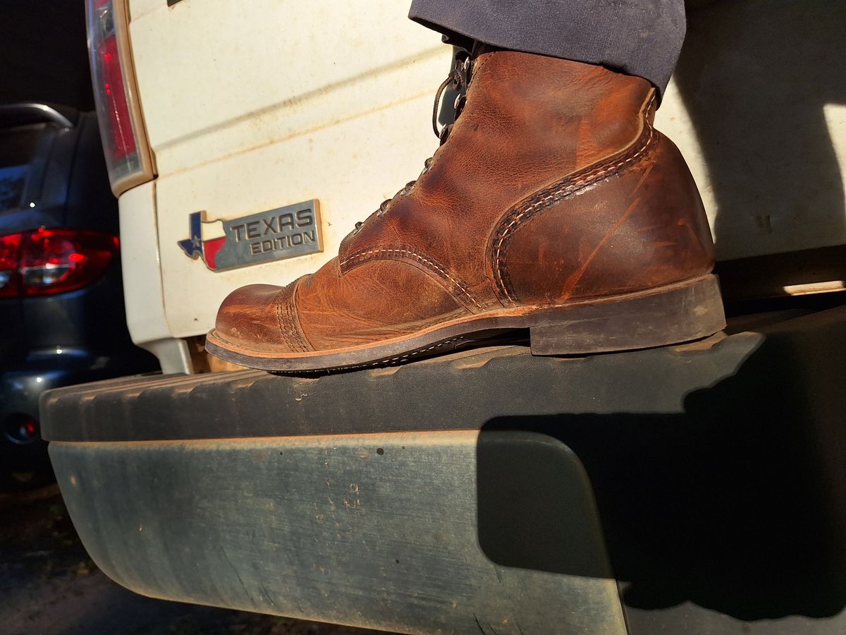 Photo by Arto on October 17, 2024 of the Red Wing Iron Ranger in S.B. Foot Copper Rough and Tough.
