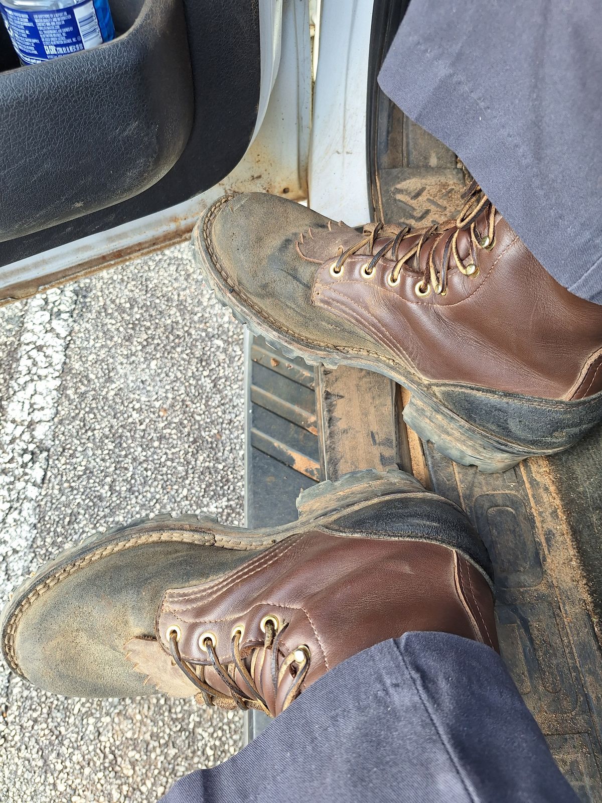 Photo by Arto on December 31, 2024 of the Frank's Boots The Patriot in Black Roughout Work Leather & Seidel Walnut Oil Tan.