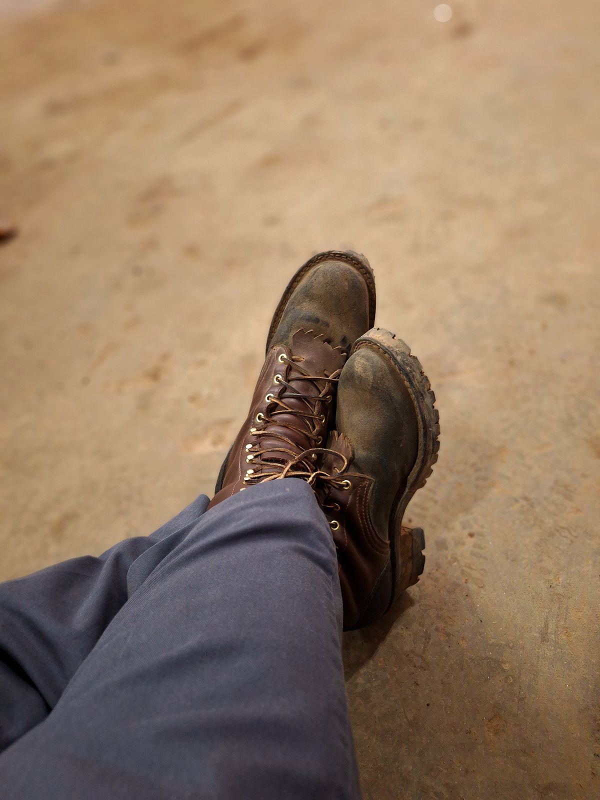 Photo by Arto on March 5, 2025 of the Frank's Boots The Patriot in Black Roughout Work Leather & Seidel Walnut Oil Tan.