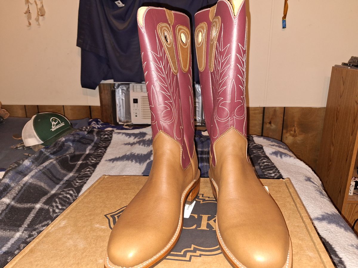 Photo by Arto on December 12, 2024 of the Beck Custom Cowboy Boots in Saddle Tan & Wine Dyed Calf.