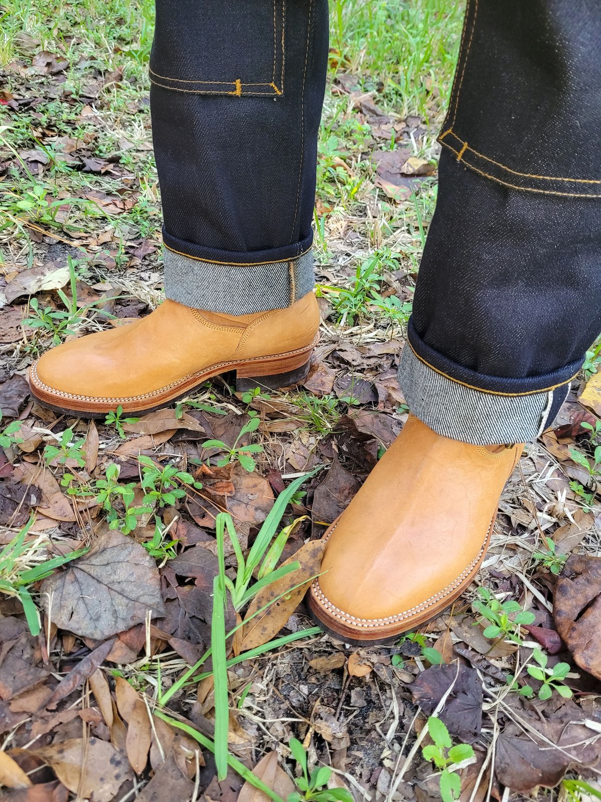 Photo by markieballa on October 30, 2025 of the Fortis Boots Tapak 2.0 Engineer Boots in Maryam 1071 Rovescio Sego Horsebutt.