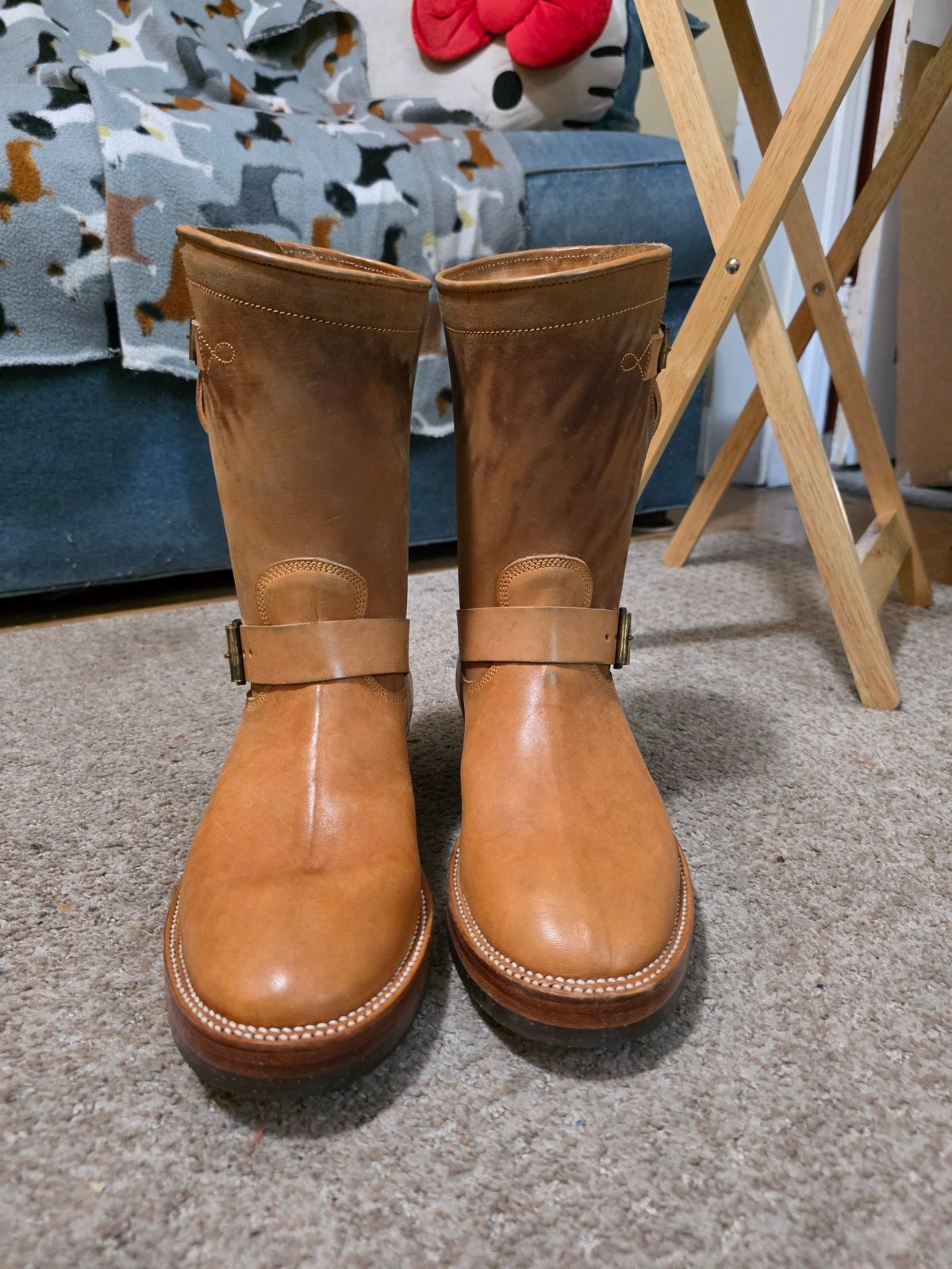 Photo by markieballa on November 5, 2025 of the Fortis Boots Tapak 2.0 Engineer Boots in Maryam 1071 Rovescio Sego Horsebutt.