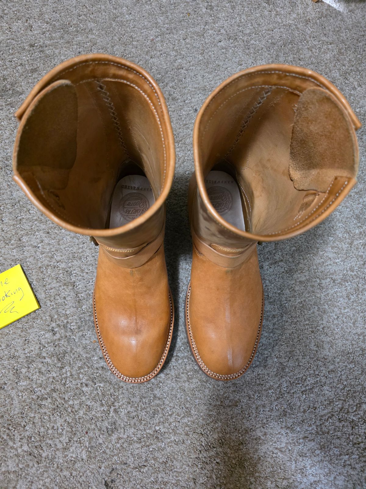 Photo by markieballa on November 5, 2025 of the Fortis Boots Tapak 2.0 Engineer Boots in Maryam 1071 Rovescio Sego Horsebutt.