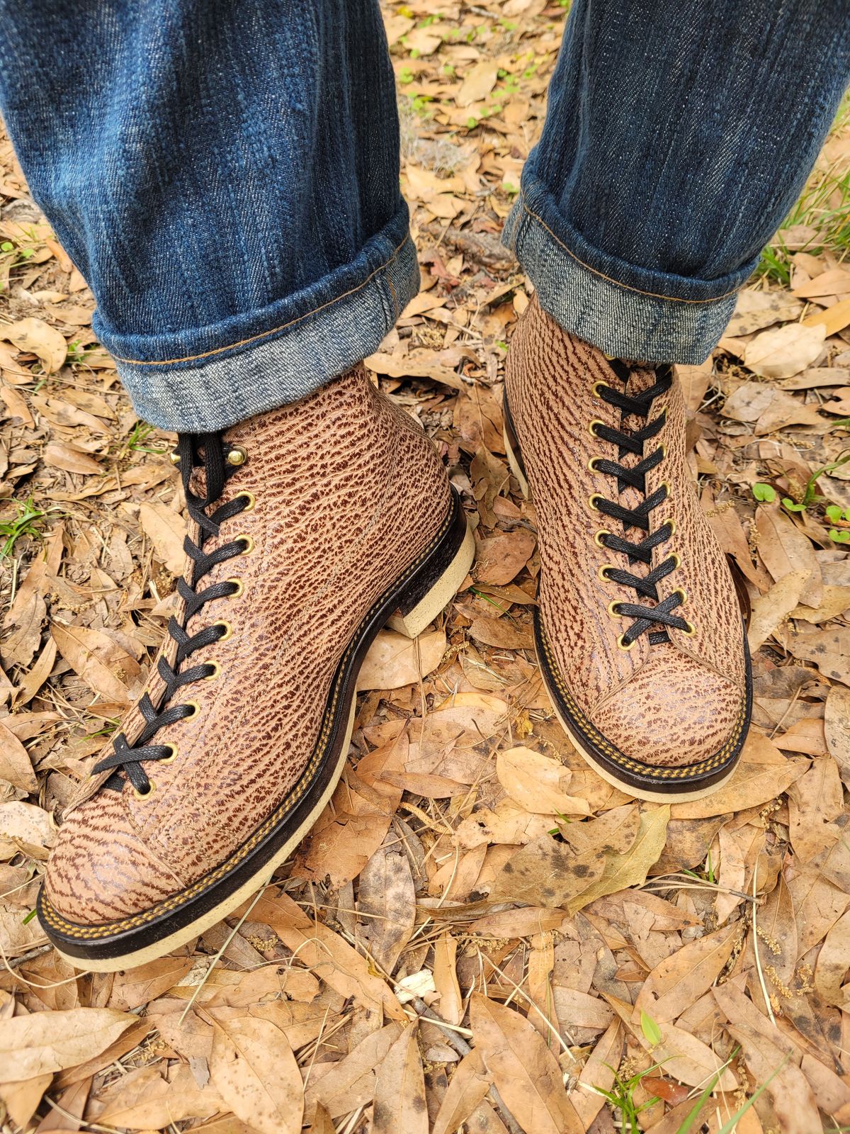 Photo by markieballa on March 29, 2025 of the Fortis Boots Wukong in Conceria Cloe Gem Shark.