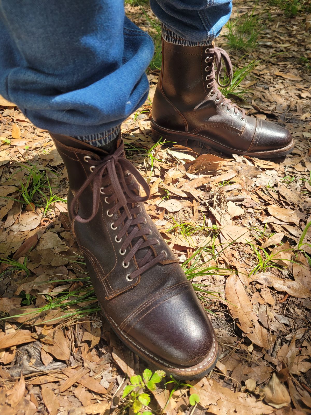 Photo by markieballa on April 20, 2025 of the Thursday Logger in Horween Waxed Cacao.