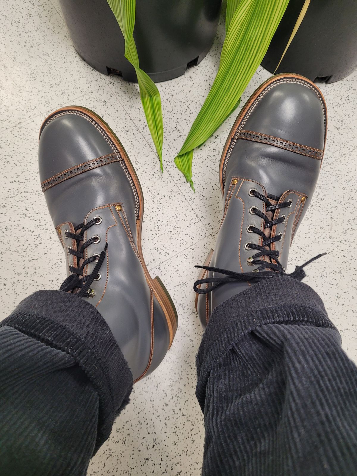 Photo by markieballa on December 16, 2024 of the Iron Boots The Chosen One in Maryam Grigio Shell Cordovan.