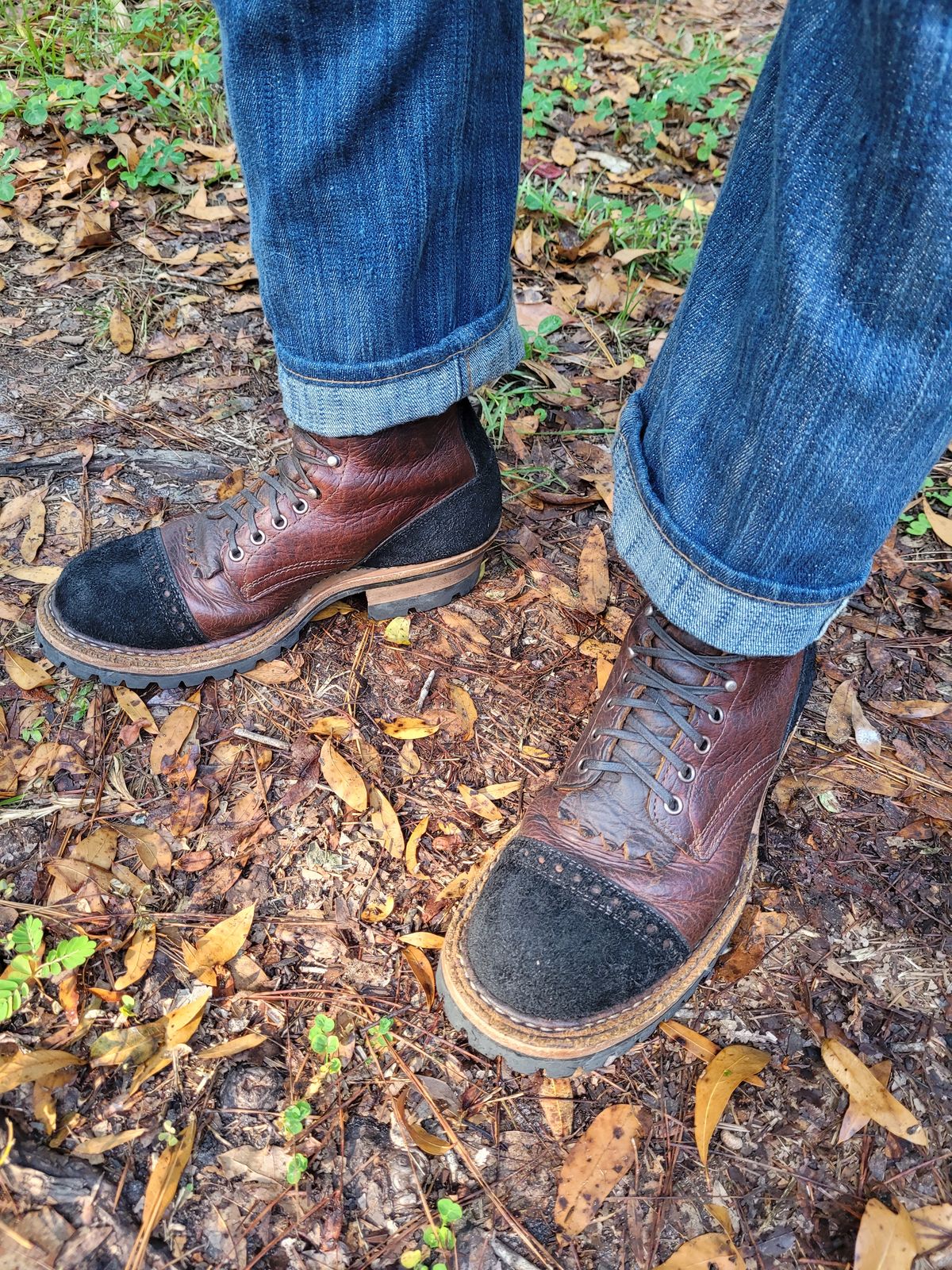 Photo by markieballa on September 20, 2025 of the White's Bounty Hunter in Law Tanning Brown Bison & Seidel Black Oil Tan Roughout.