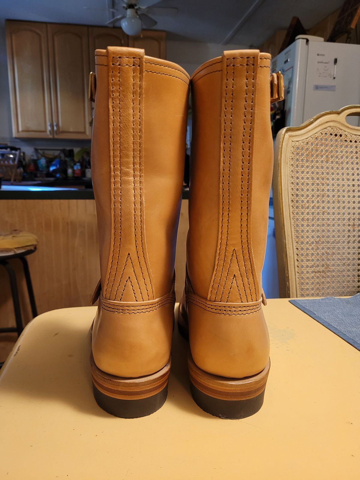 Photo by markieballa on October 4, 2024 of the Wesco Mister Lou in Maryam Natural Horsebutt.