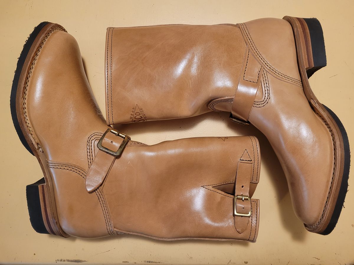 Photo by markieballa on October 4, 2024 of the Wesco Mister Lou in Maryam Natural Horsebutt.