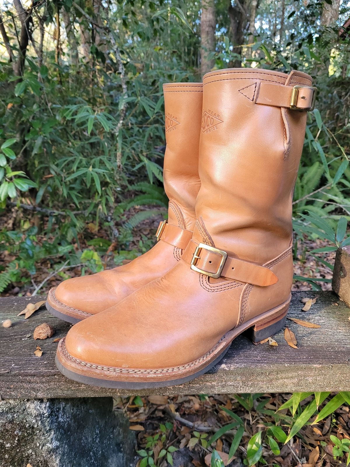 Photo by markieballa on November 1, 2024 of the Wesco Mister Lou in Maryam Natural Horsebutt.