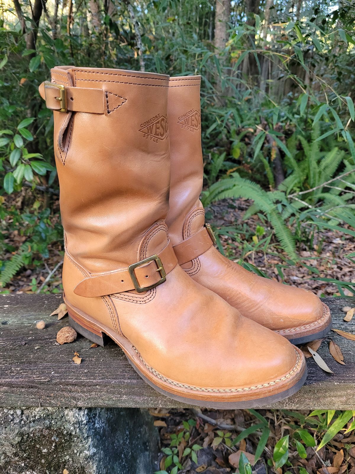 Photo by markieballa on November 1, 2024 of the Wesco Mister Lou in Maryam Natural Horsebutt.