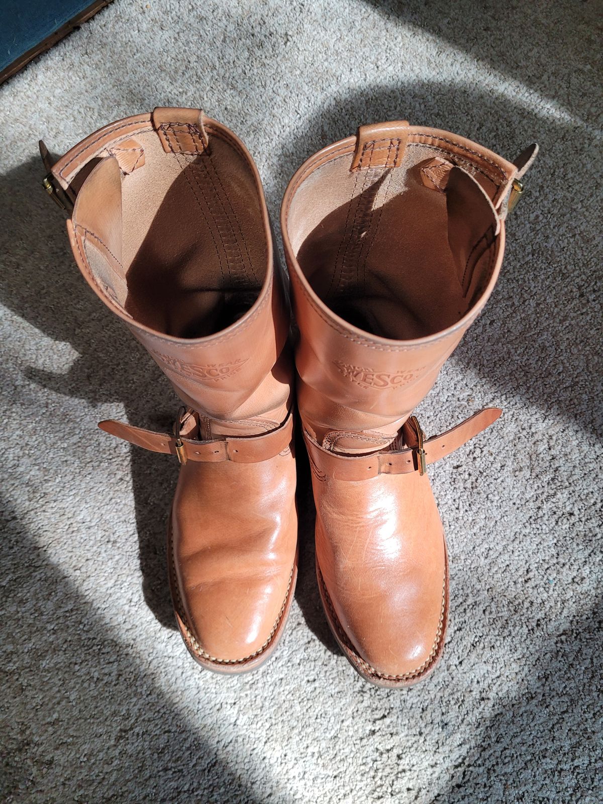 Photo by markieballa on December 3, 2024 of the Wesco Mister Lou in Maryam Natural Horsebutt.