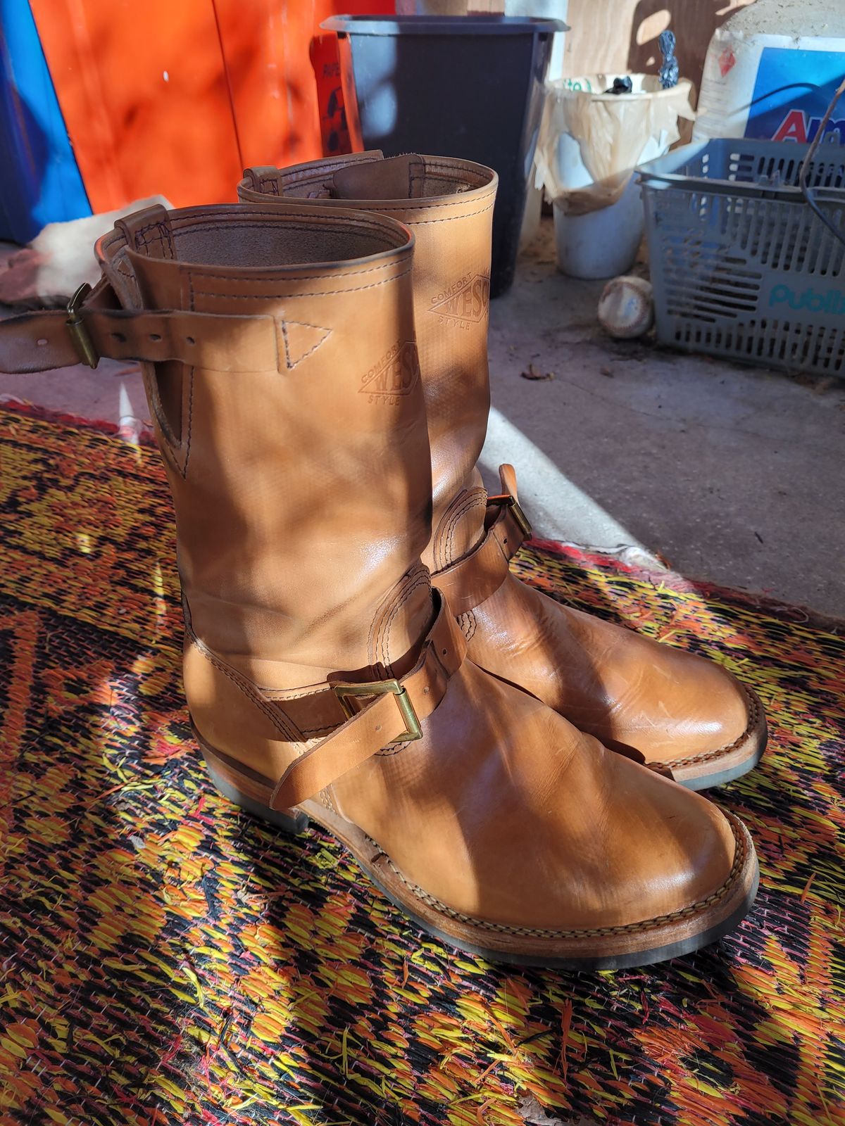 Photo by markieballa on January 5, 2025 of the Wesco Mister Lou in Maryam Natural Horsebutt.