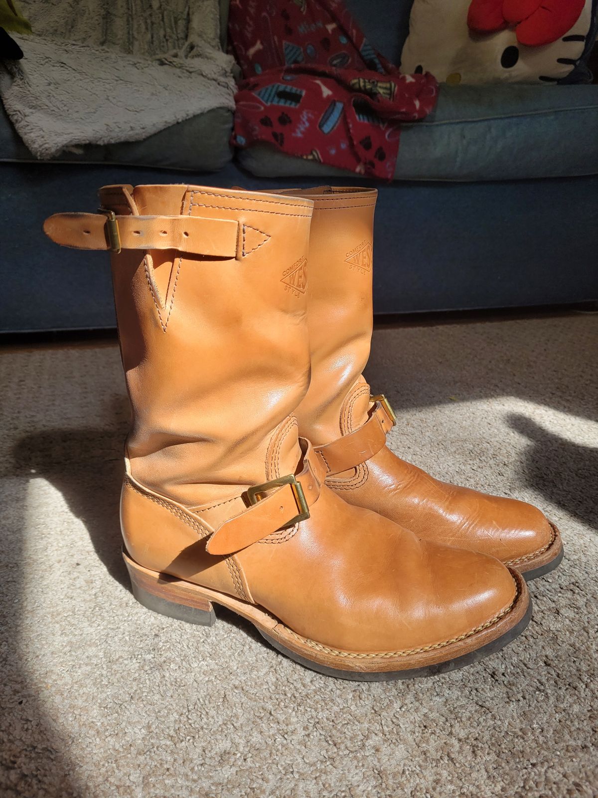 Photo by markieballa on February 4, 2025 of the Wesco Mister Lou in Maryam Natural Horsebutt.