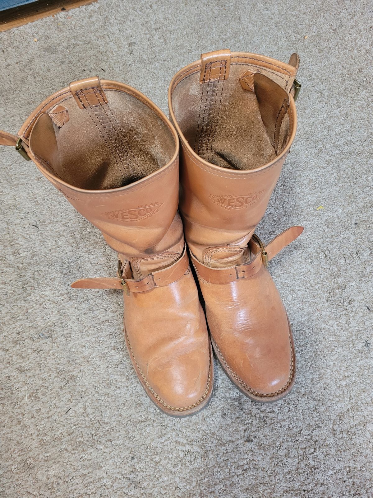 Photo by markieballa on March 4, 2025 of the Wesco Mister Lou in Maryam Natural Horsebutt.