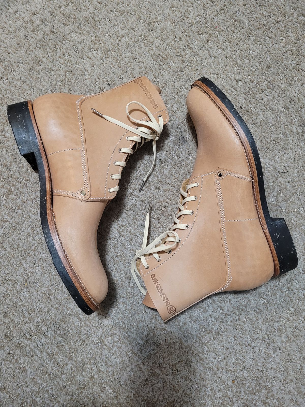 Photo by markieballa on October 31, 2025 of the Oldspeed MFG Henry Johnson Boot in Horween Russet Horsehide Strips.