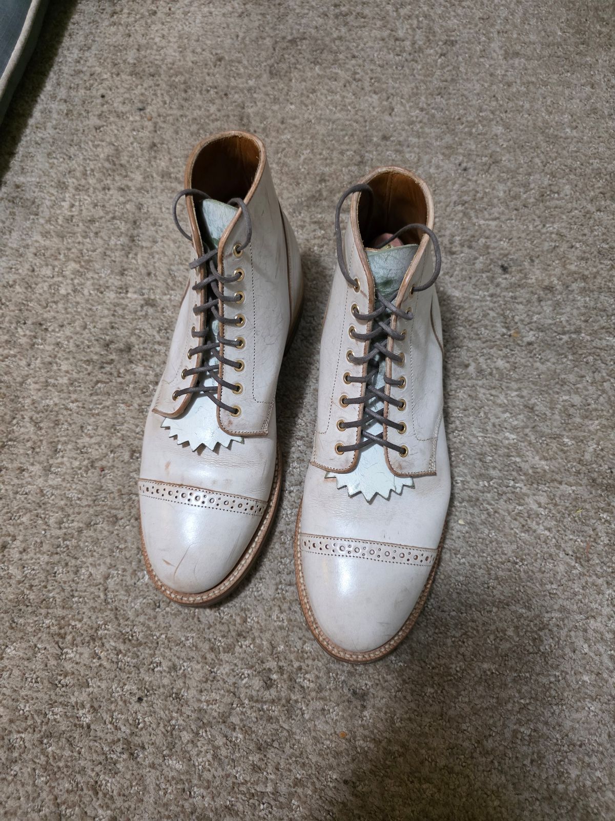 Photo by markieballa on November 5, 2025 of the Grant Stone Garrison Boot in Conceria Walpier Ghost Burro.