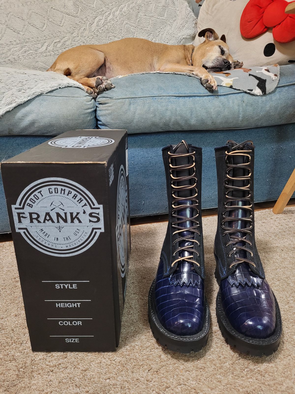 Photo by markieballa on July 11, 2025 of the Frank's Boots Type 2 Highlander in Blue Nile Crocodile & Black Roughout Work Leather.